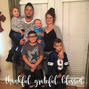 Meet your Posher, Elizabeth